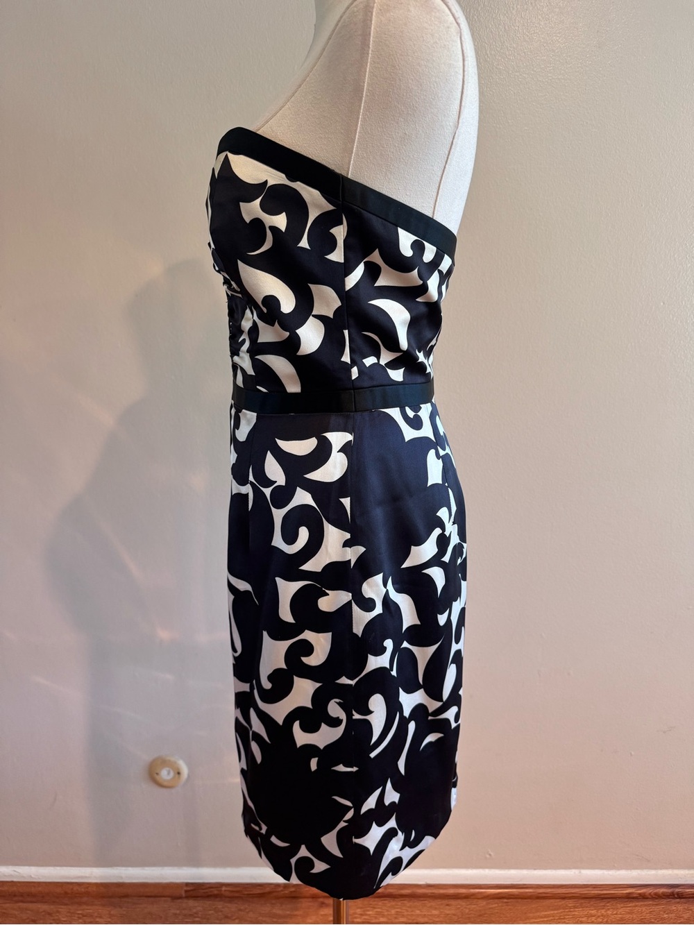Milly of New York 100% Silk Strapless Black & Cream Dress Size 4 - Picture 6 of 15